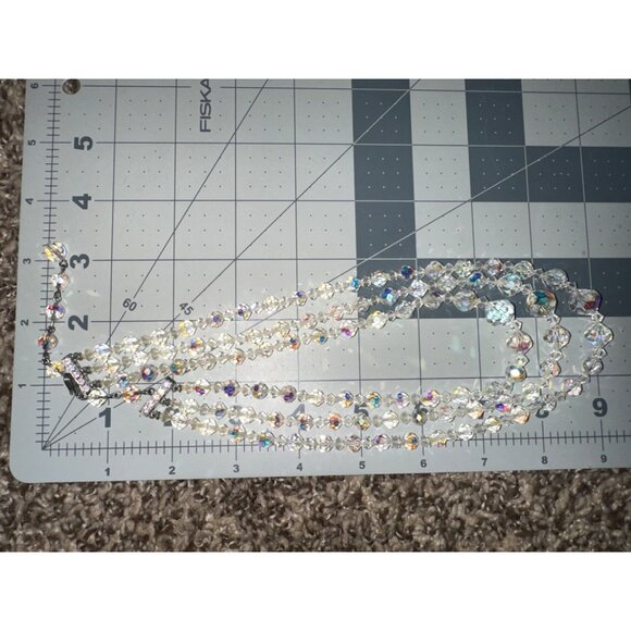 1950s vintage triple 3 strand faceted aurora borealis glass beaded necklace - Picture 10 of 10
